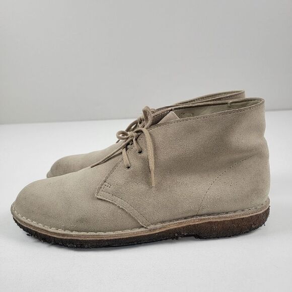Clarks Desert Chukka Boots Men's Sz 9.5 M Sand Suede Soft Crepe Sole 3169 - Picture 1 of 11